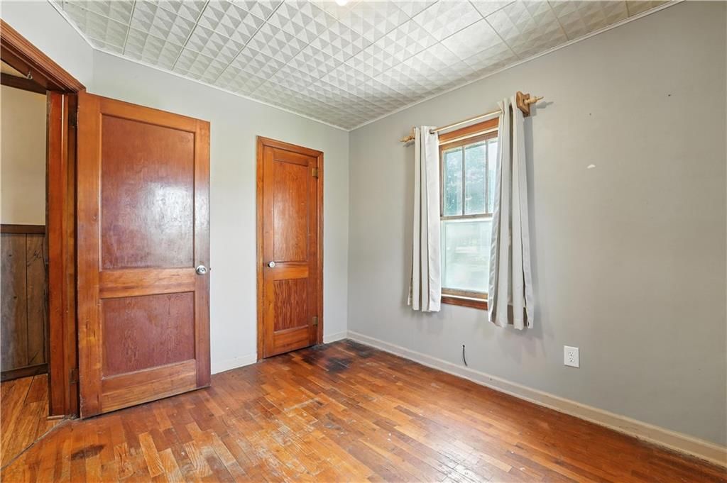 Photo 14 of 28 - 3644 N 87th Street