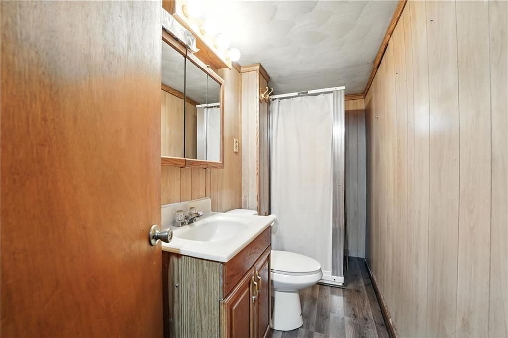 Photo 18 of 28 - 3644 N 87th Street