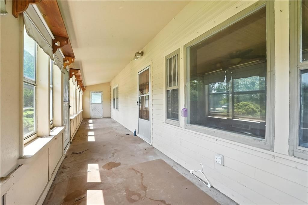 Photo 22 of 28 - 3644 N 87th Street