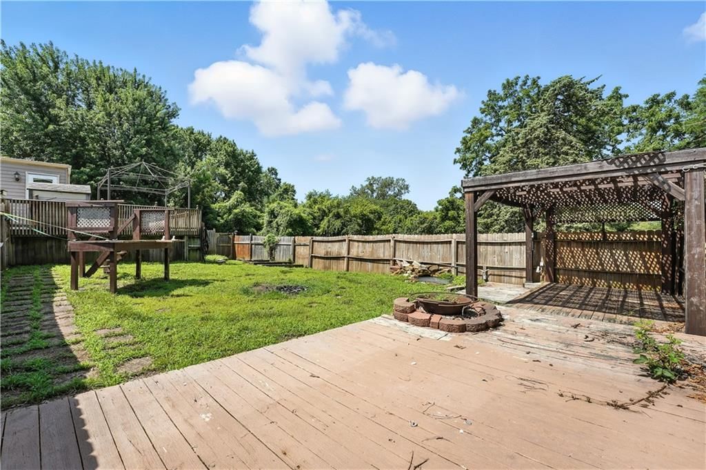 Photo 24 of 28 - 3644 N 87th Street