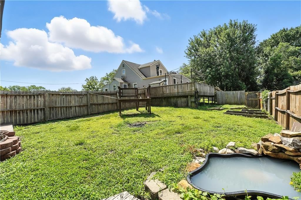 Photo 25 of 28 - 3644 N 87th Street