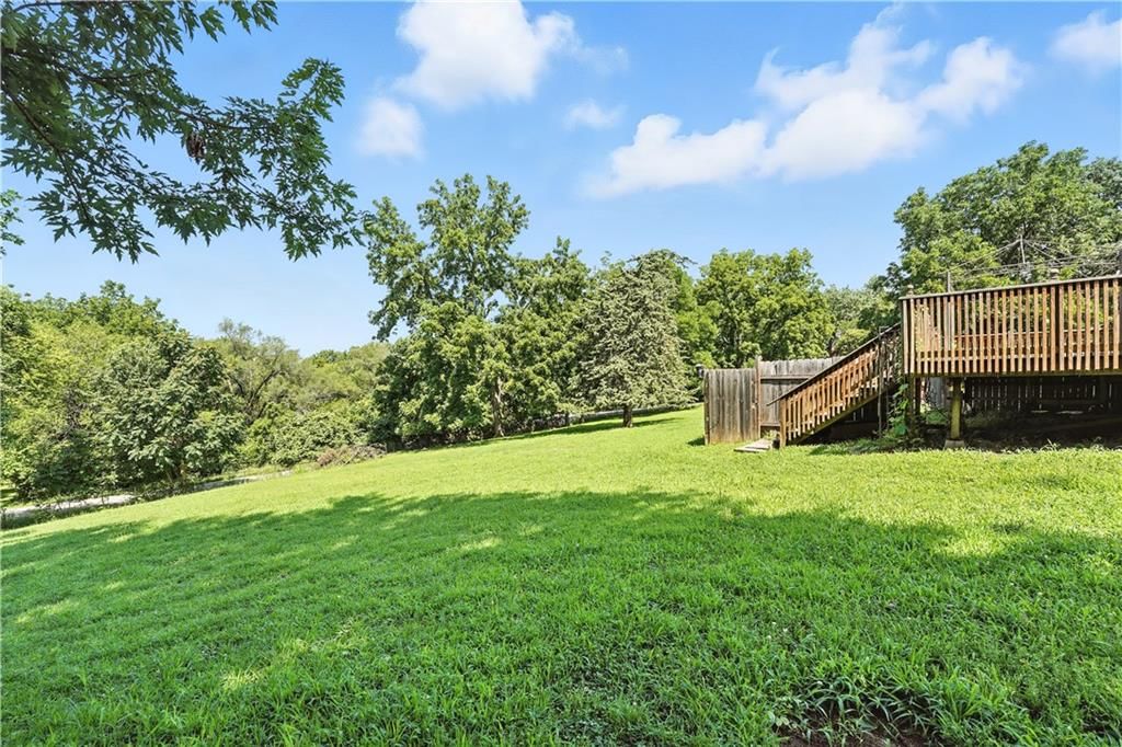 Photo 26 of 28 - 3644 N 87th Street