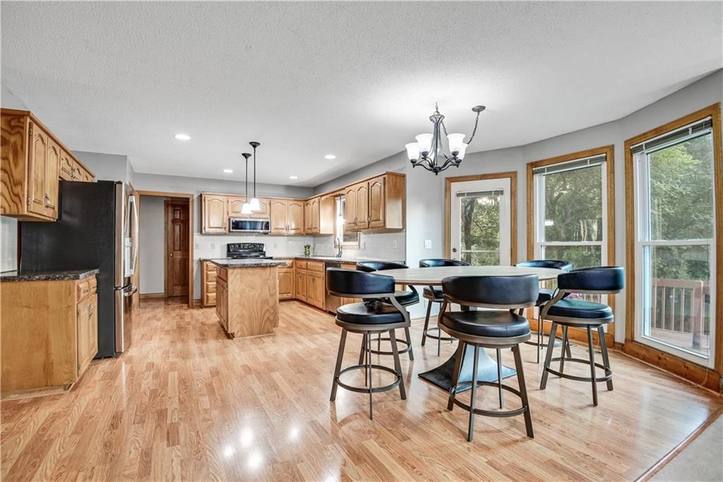 11656 S Parkwood Drive — photo 2