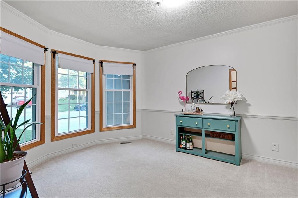 11656 S Parkwood Drive — photo 8