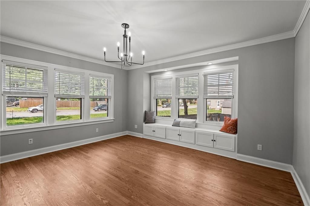 Photo 5 of 37 - 1535 W 75th Street