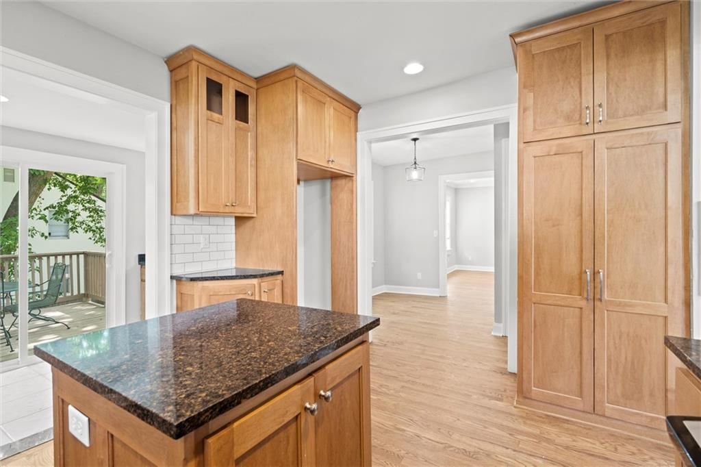 Photo 12 of 37 - 1535 W 75th Street