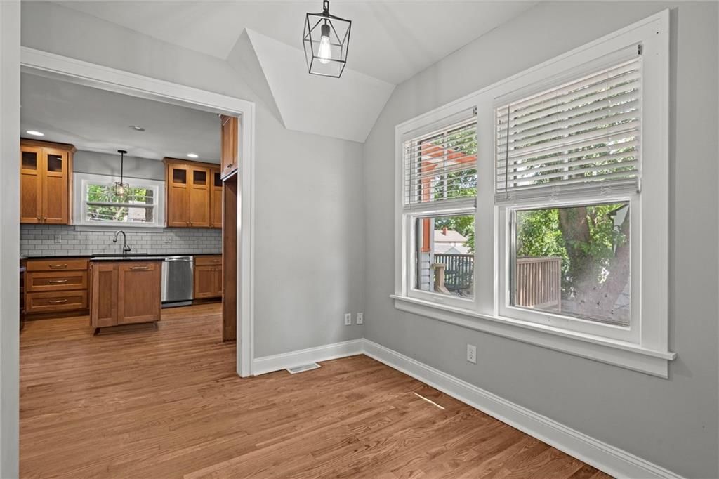 Photo 13 of 37 - 1535 W 75th Street