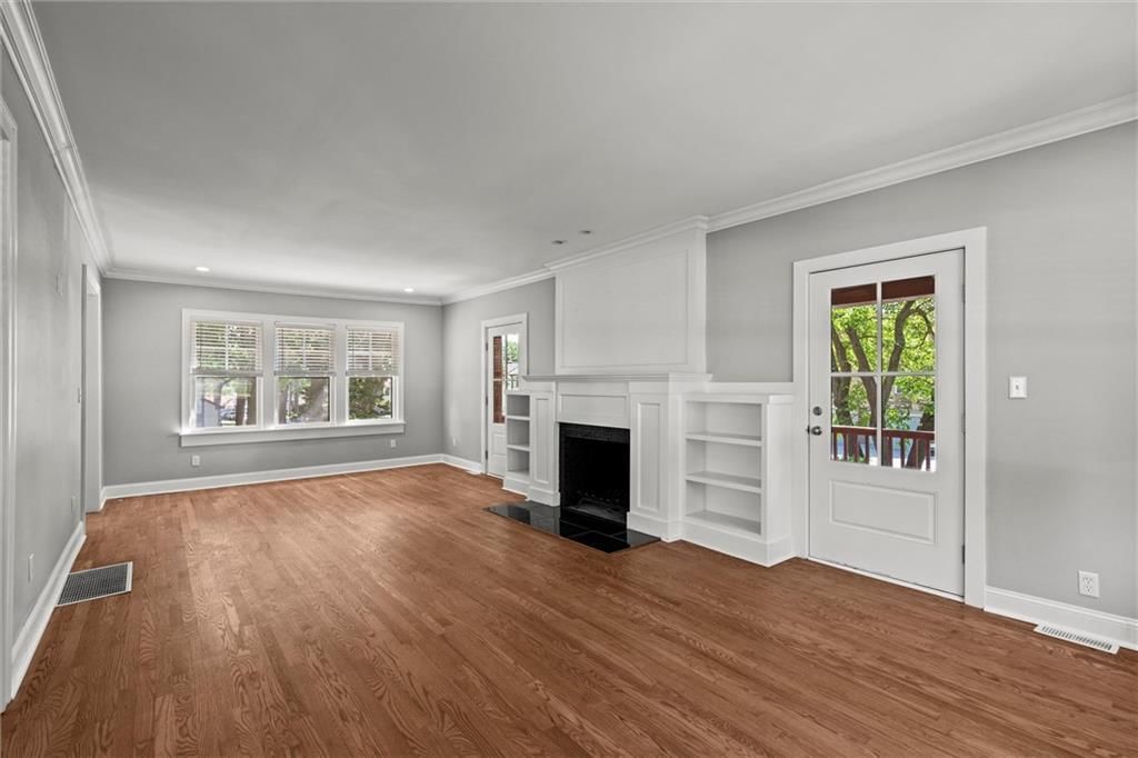 Photo 17 of 37 - 1535 W 75th Street