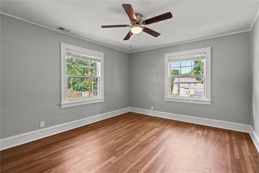 Photo 22 of 37 - 1535 W 75th Street
