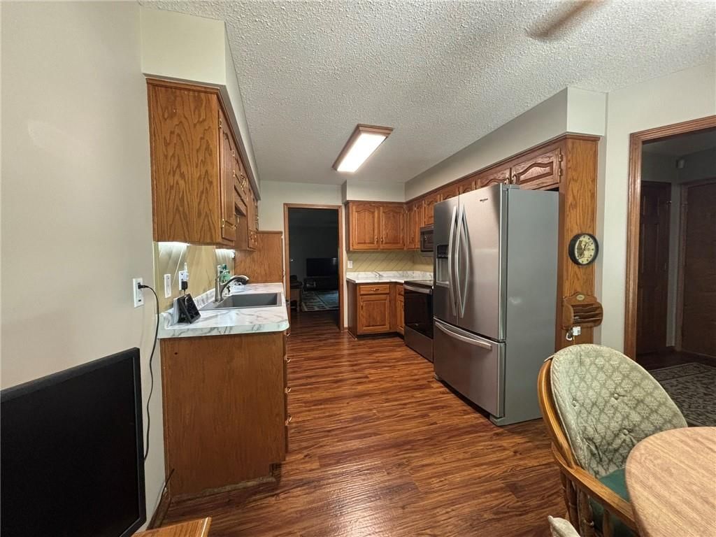 Photo 8 of 47 - 2109 Berkshire Drive