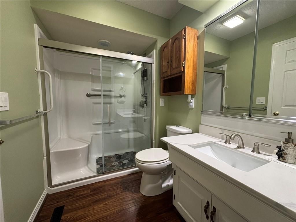Photo 21 of 47 - 2109 Berkshire Drive