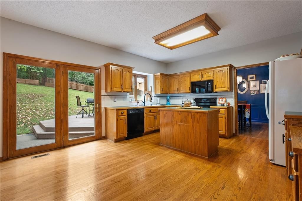 1408 Telford Drive — photo 17