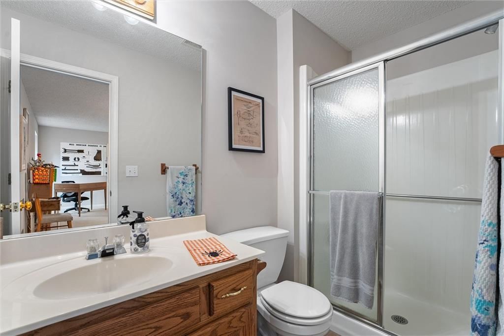 1408 Telford Drive — photo 33