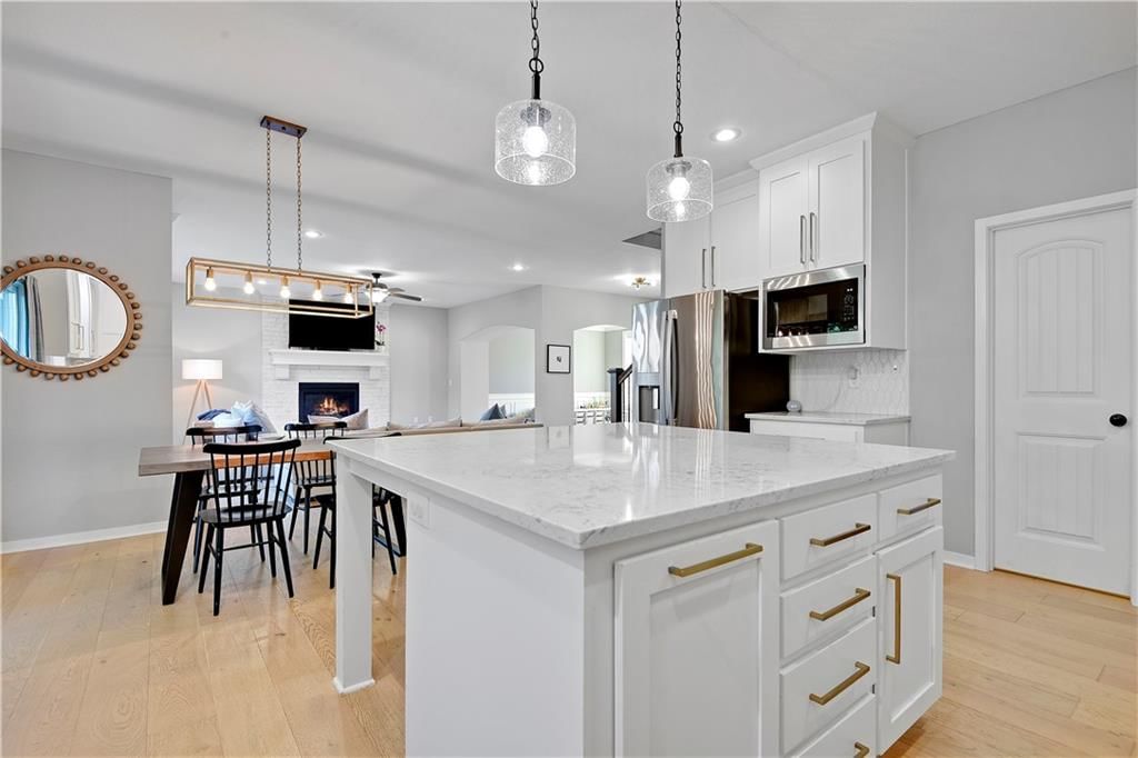 Photo 4 of 52 - 20487 W 108th Street