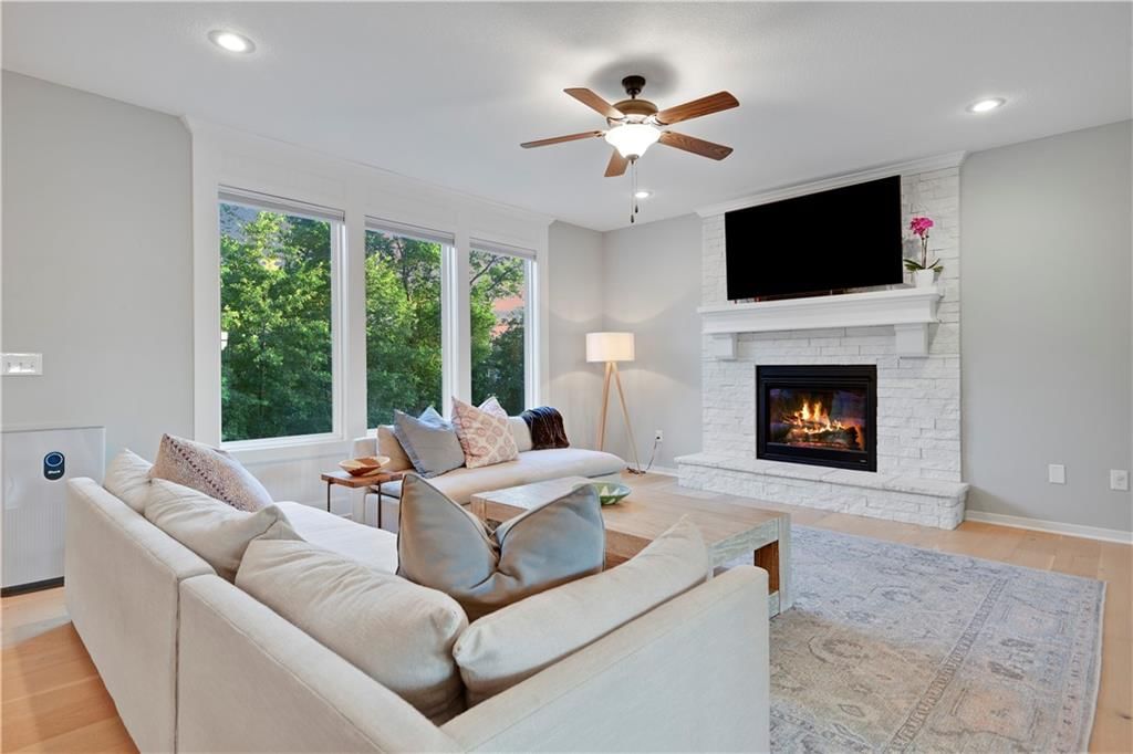 Photo 15 of 52 - 20487 W 108th Street