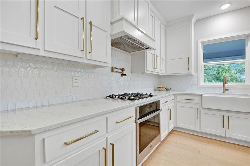 Photo 20 of 52 - 20487 W 108th Street