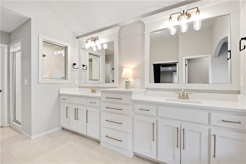 Photo 33 of 52 - 20487 W 108th Street
