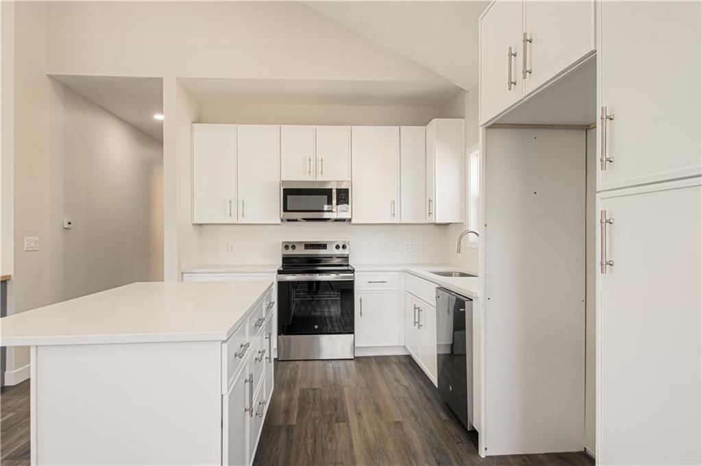 Photo 5 of 22 - 1832 N 31 Street
