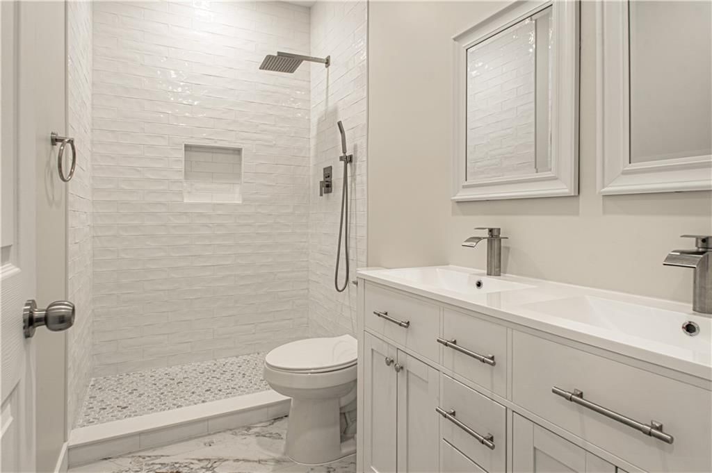 Photo 9 of 22 - 1832 N 31 Street