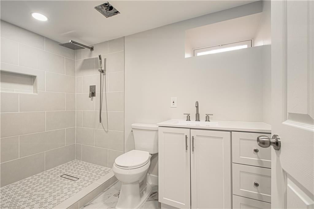 Photo 15 of 22 - 1832 N 31 Street