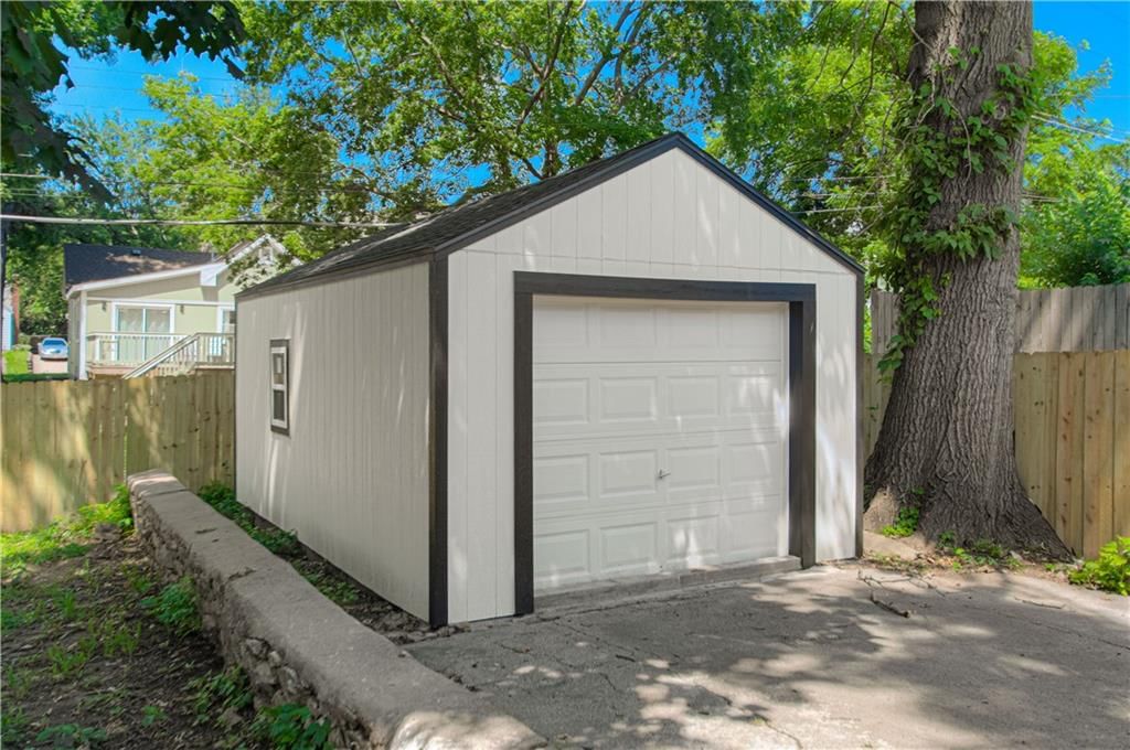 Photo 19 of 22 - 1832 N 31 Street