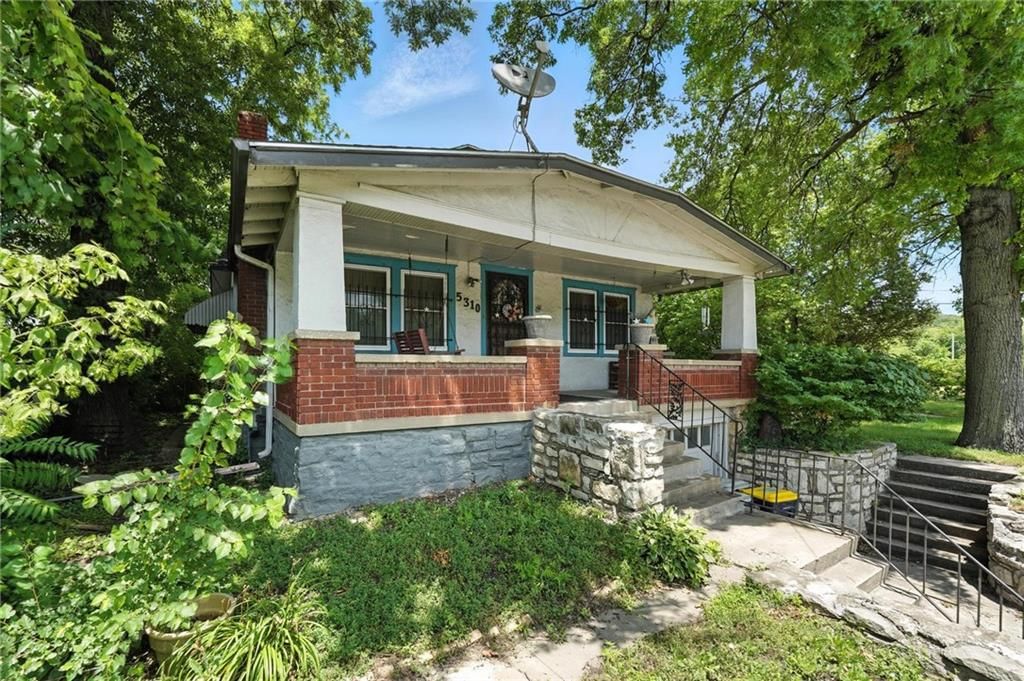 5310 Blue Parkway — photo 4
