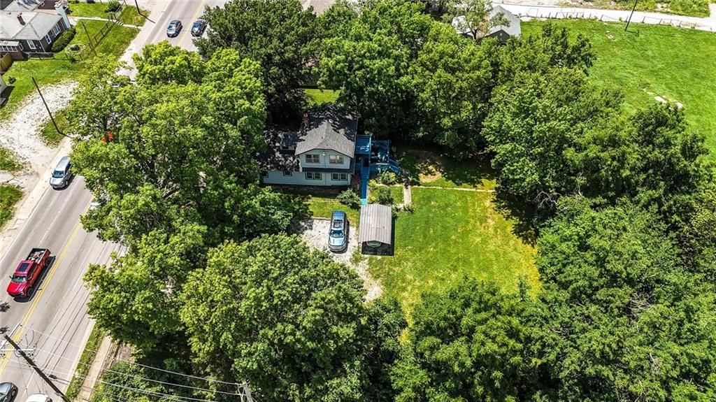 5310 Blue Parkway — photo 33