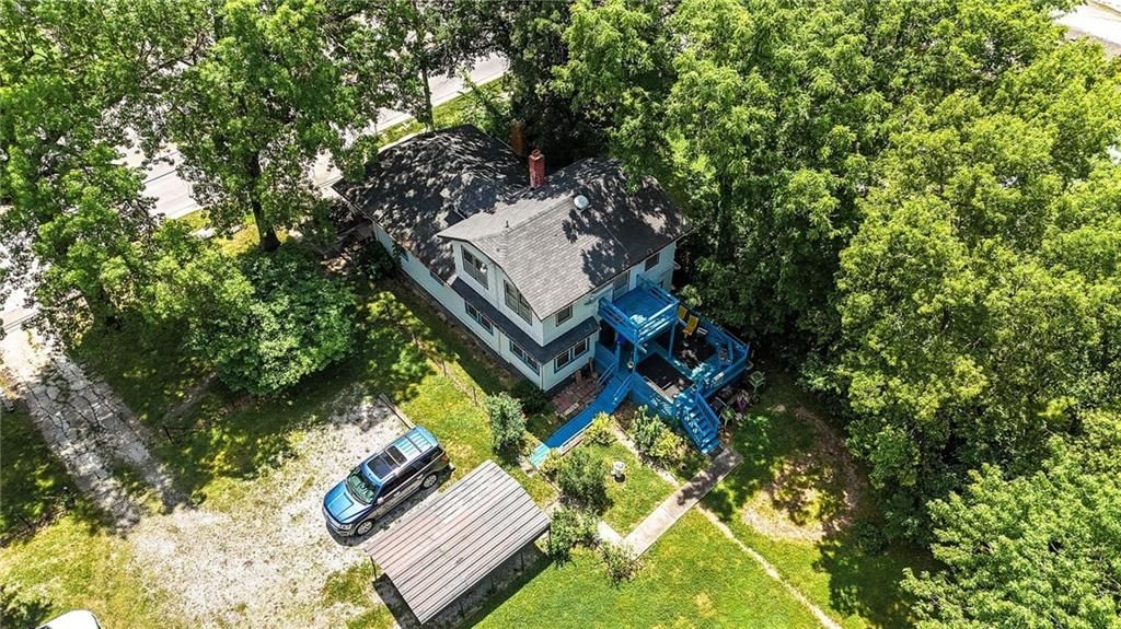5310 Blue Parkway — photo 35