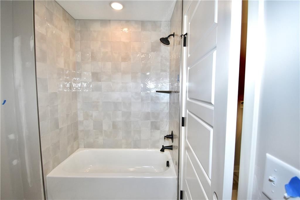 8325 NE 76th Terrace — photo 24
