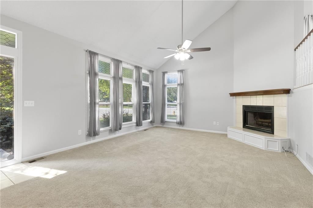 Photo 5 of 36 - 15111 W 147TH Street