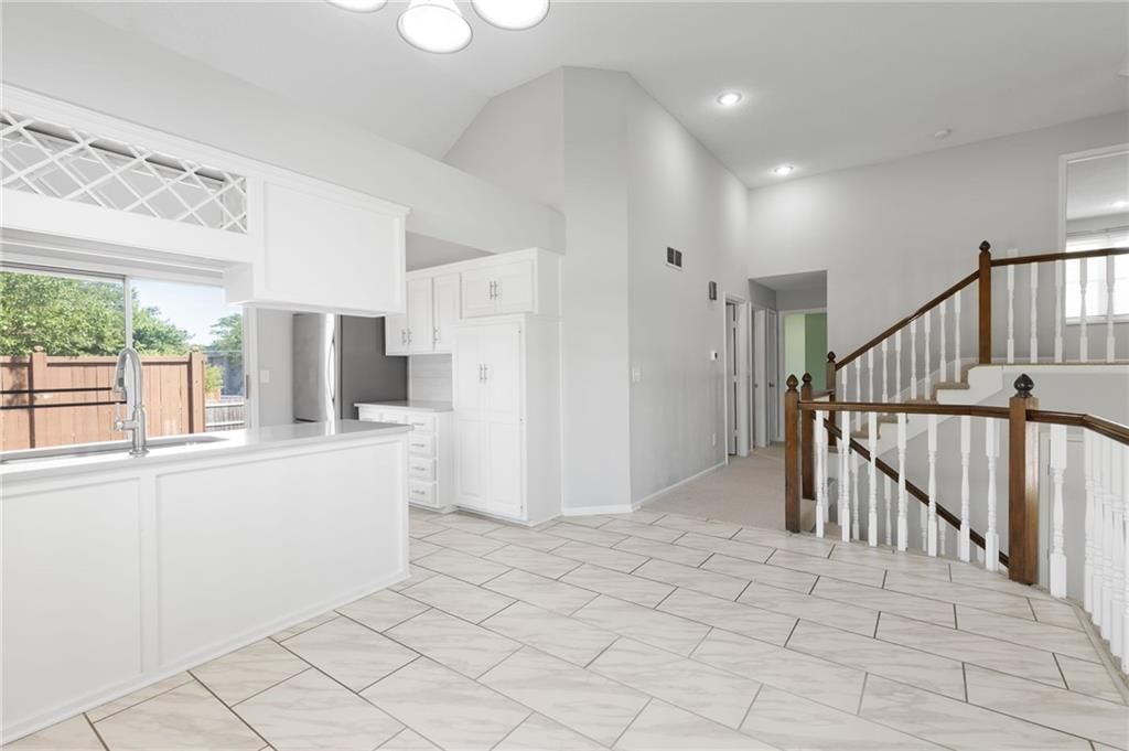 Photo 9 of 36 - 15111 W 147TH Street