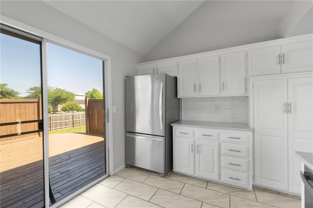 Photo 14 of 36 - 15111 W 147TH Street