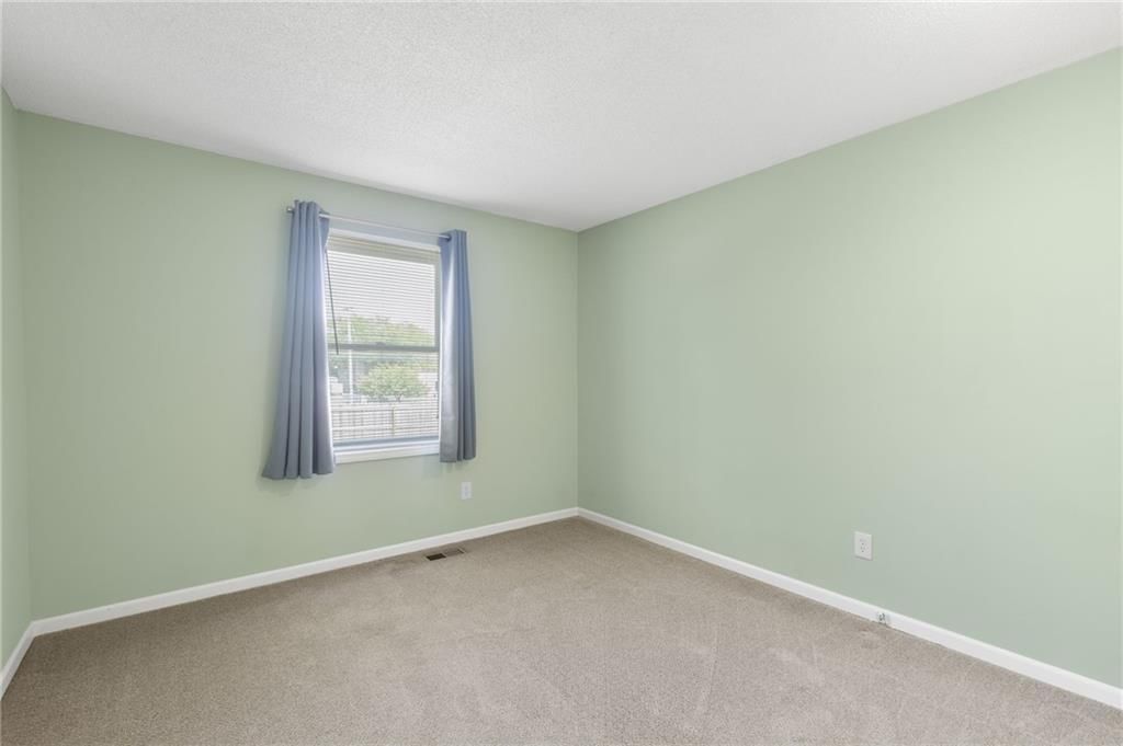 Photo 16 of 36 - 15111 W 147TH Street