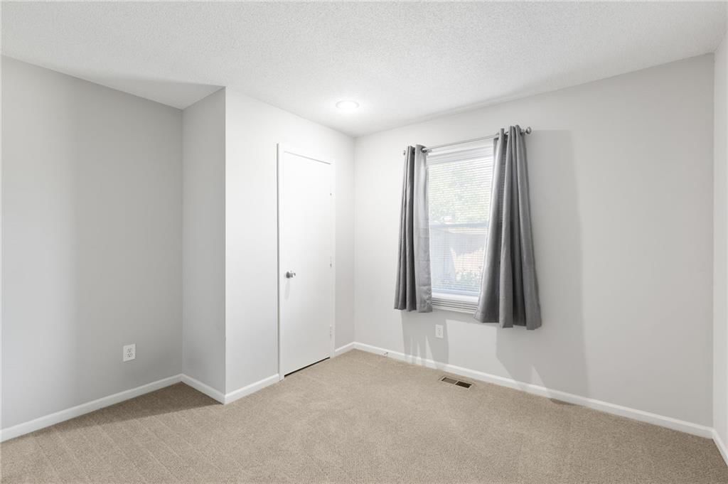 Photo 19 of 36 - 15111 W 147TH Street