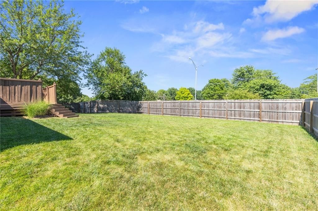 Photo 27 of 36 - 15111 W 147TH Street