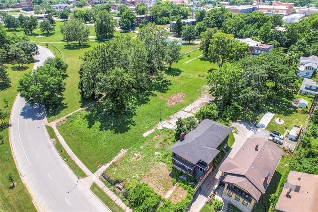 2922 The Paseo Boulevard — photo 4