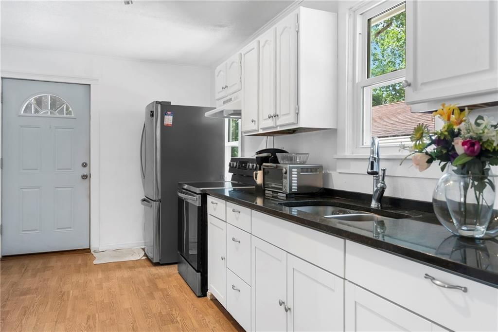 Photo 9 of 27 - 3501 NE 57TH Street