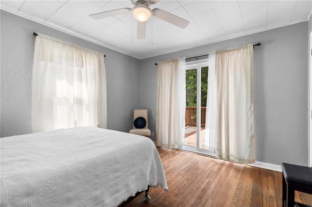 Photo 12 of 27 - 3501 NE 57TH Street