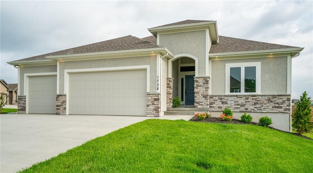 1609 NE Park Springs Terrace, Lee's Summit, MO
