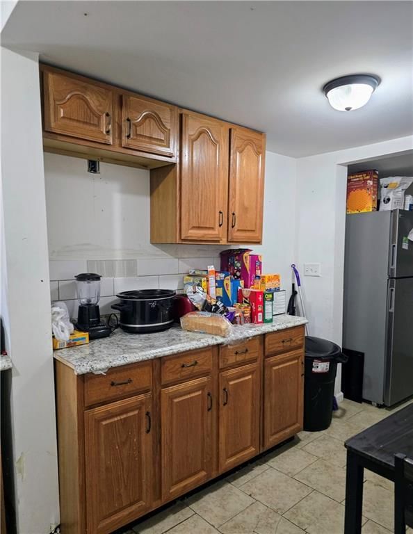 Photo 5 of 12 - 5833 Jackson Avenue