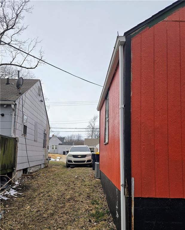 Photo 11 of 12 - 5833 Jackson Avenue