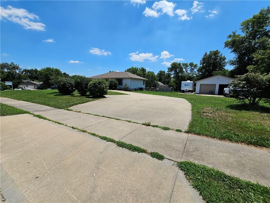 19910 Lamar Avenue — photo 51