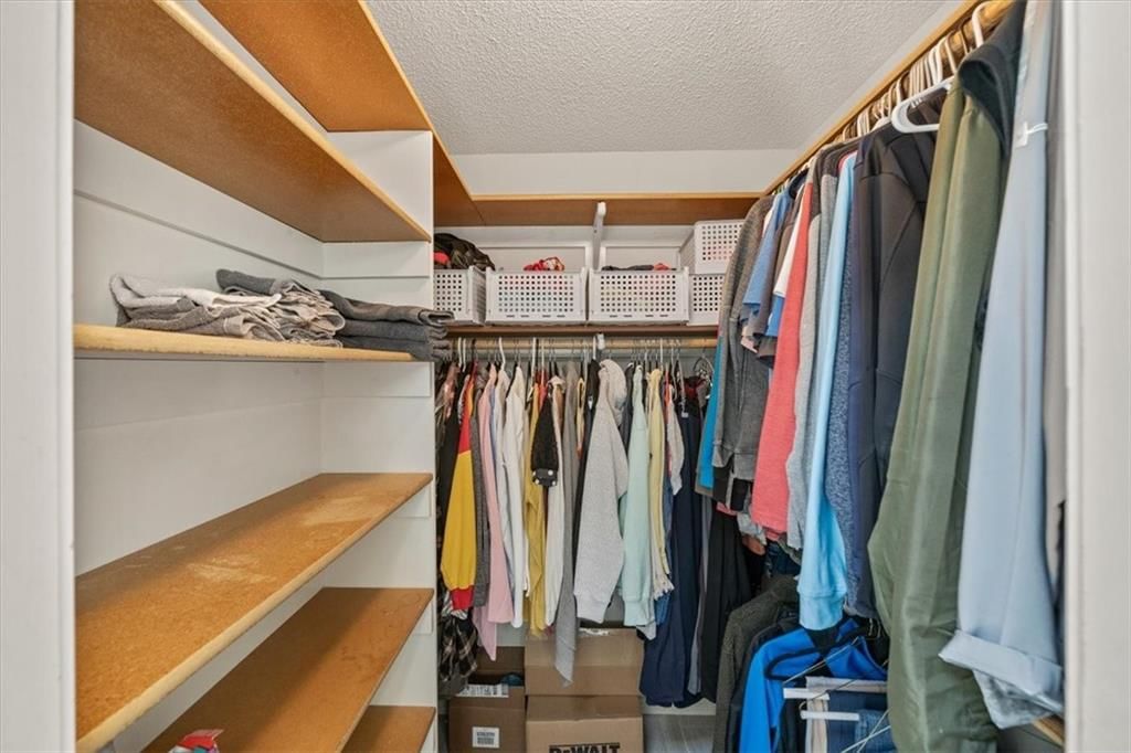 Photo 15 of 28 - 17277 W 157th Street