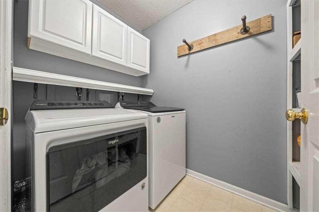 Photo 19 of 28 - 17277 W 157th Street