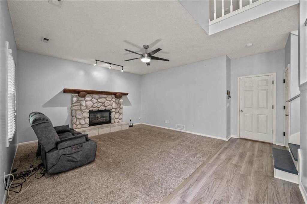 Photo 21 of 28 - 17277 W 157th Street