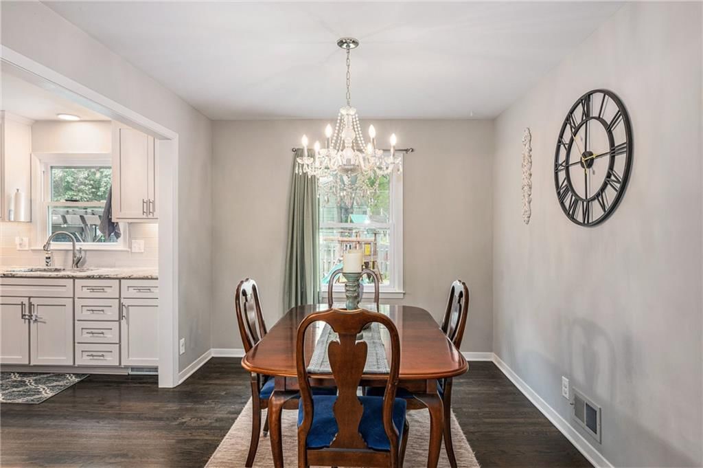Photo 8 of 42 - 8608 W 90th Terrace