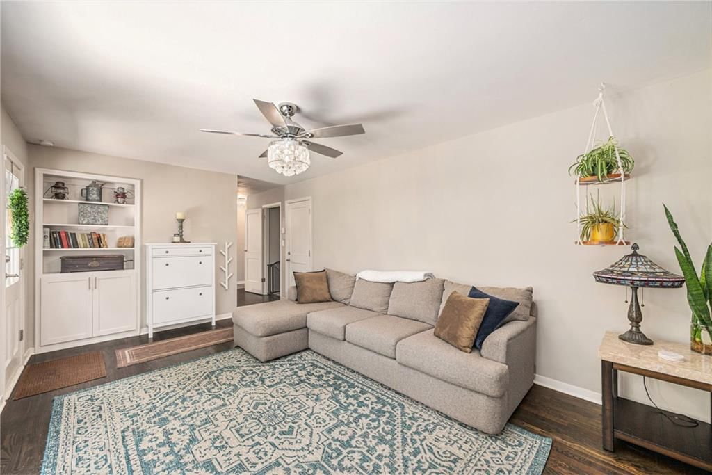 Photo 15 of 42 - 8608 W 90th Terrace