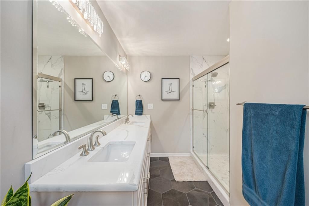 Photo 21 of 42 - 8608 W 90th Terrace