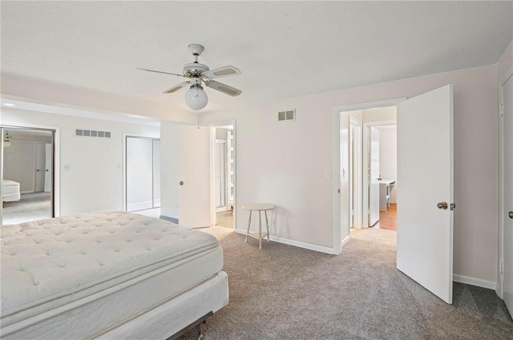 8600 W 64th Terrace — photo 13