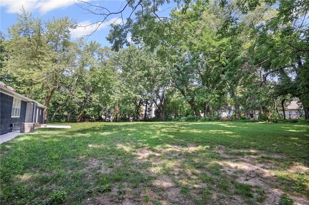 8600 W 64th Terrace — photo 31